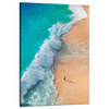 Obraz na płótnie Mężczyzna na Plaży Fale Woda Słońce 80x120 cm